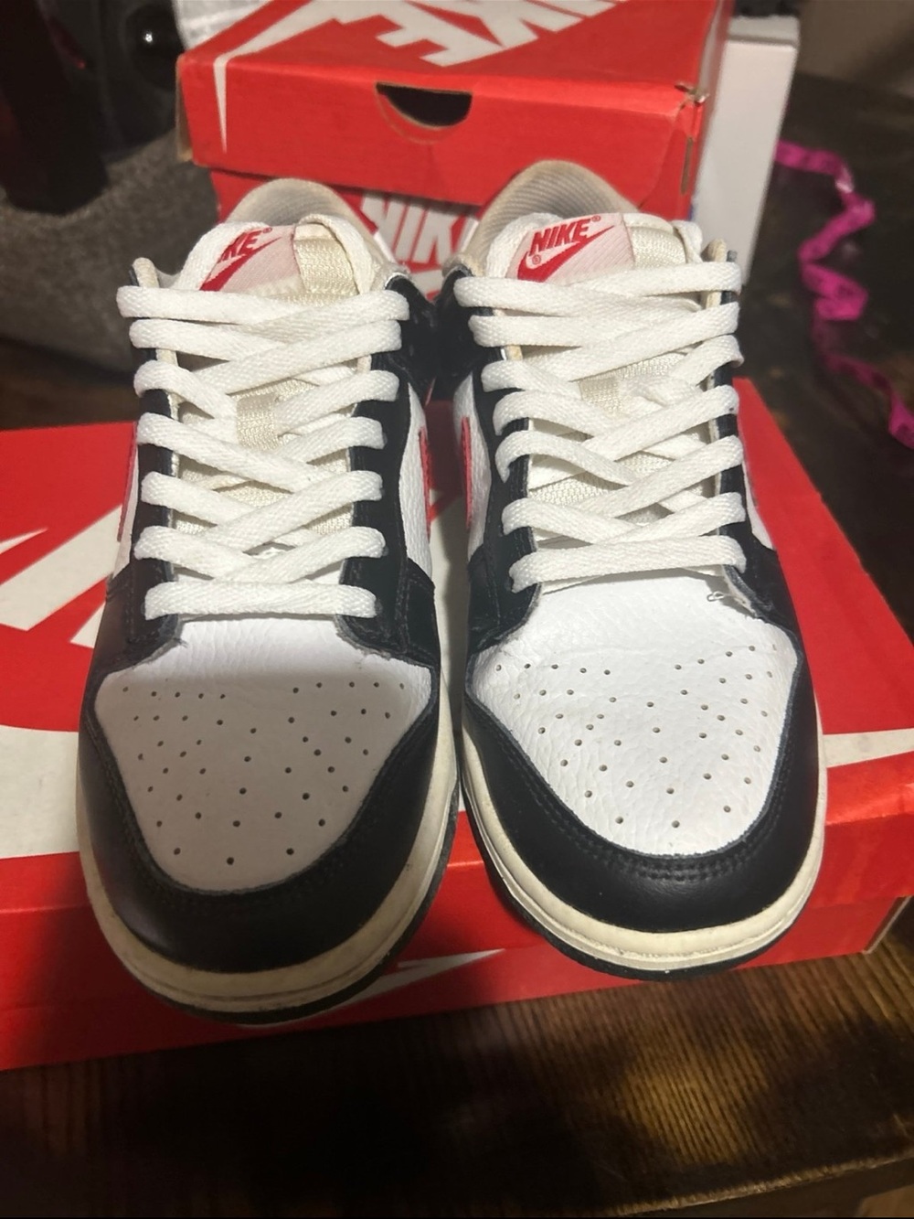 Nike Women's Black and White Low-Top Athletic Sneakers